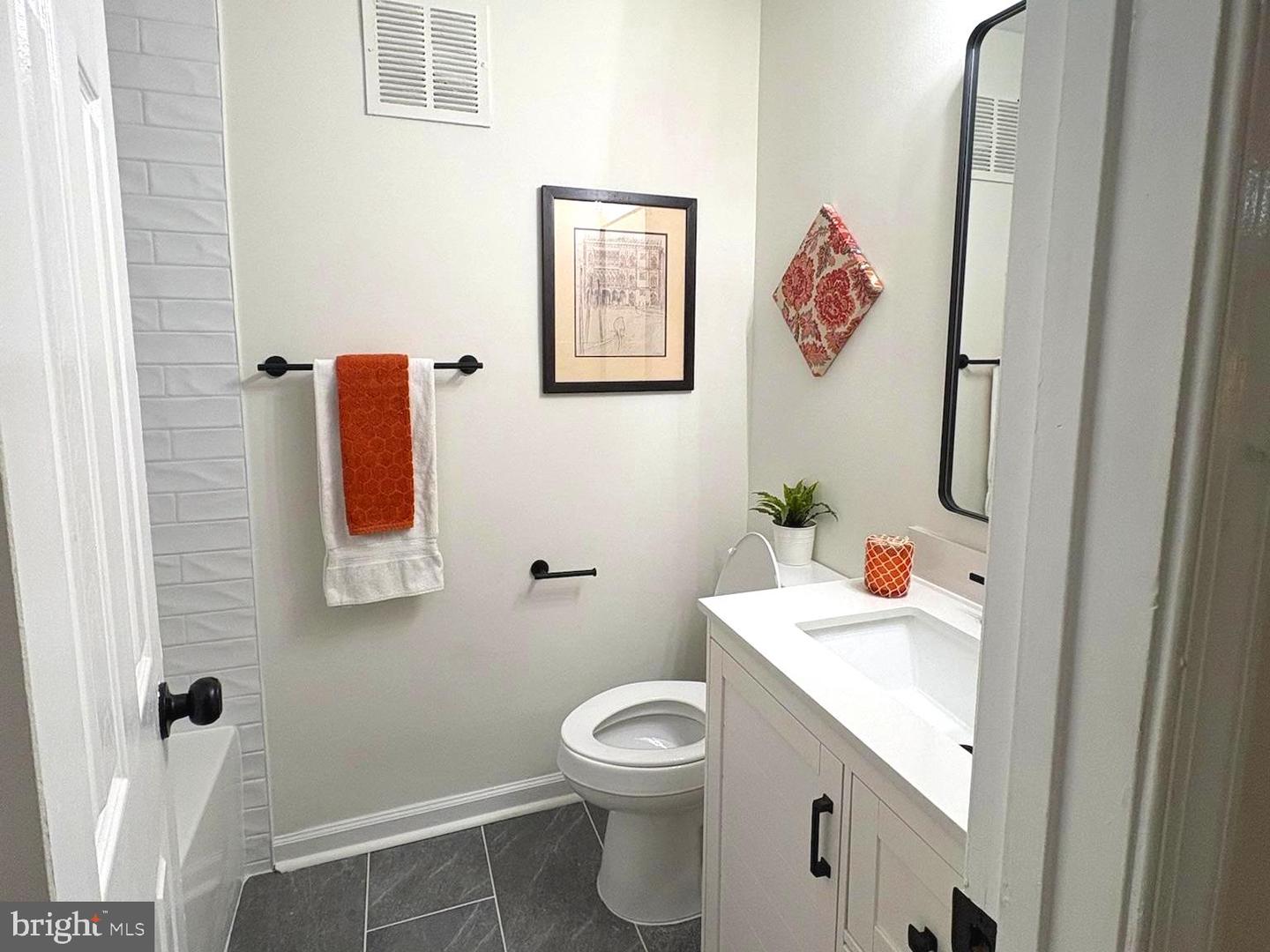 14444 COOL OAK LN, CENTREVILLE, Virginia 20121, 3 Bedrooms Bedrooms, ,2 BathroomsBathrooms,Residential,For sale,14444 COOL OAK LN,VAFX2284146 MLS # VAFX2284146