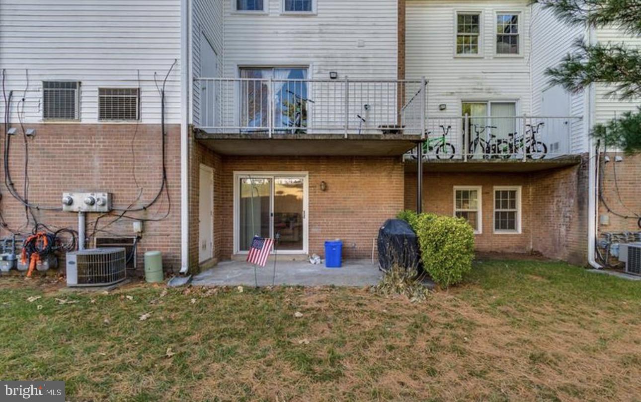 14444 COOL OAK LN, CENTREVILLE, Virginia 20121, 3 Bedrooms Bedrooms, ,2 BathroomsBathrooms,Residential,For sale,14444 COOL OAK LN,VAFX2284146 MLS # VAFX2284146