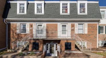 14444 COOL OAK LN, CENTREVILLE, Virginia 20121, 3 Bedrooms Bedrooms, ,2 BathroomsBathrooms,Residential,For sale,14444 COOL OAK LN,VAFX2284146 MLS # VAFX2284146