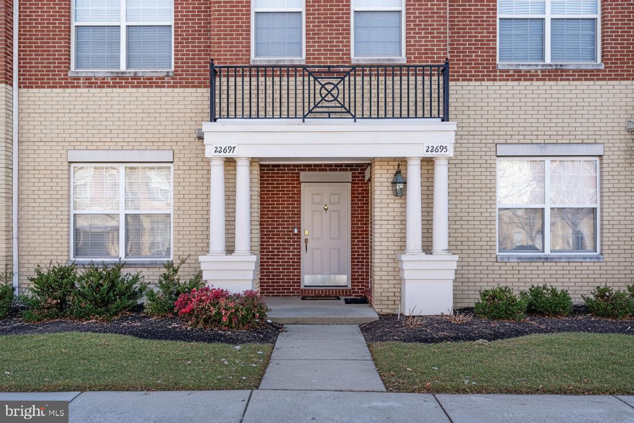 22697 VERDE GATE, BRAMBLETON, Virginia 20148, 3 Bedrooms Bedrooms, ,2 BathroomsBathrooms,Residential,For sale,22697 VERDE GATE,VALO2113368 MLS # VALO2113368