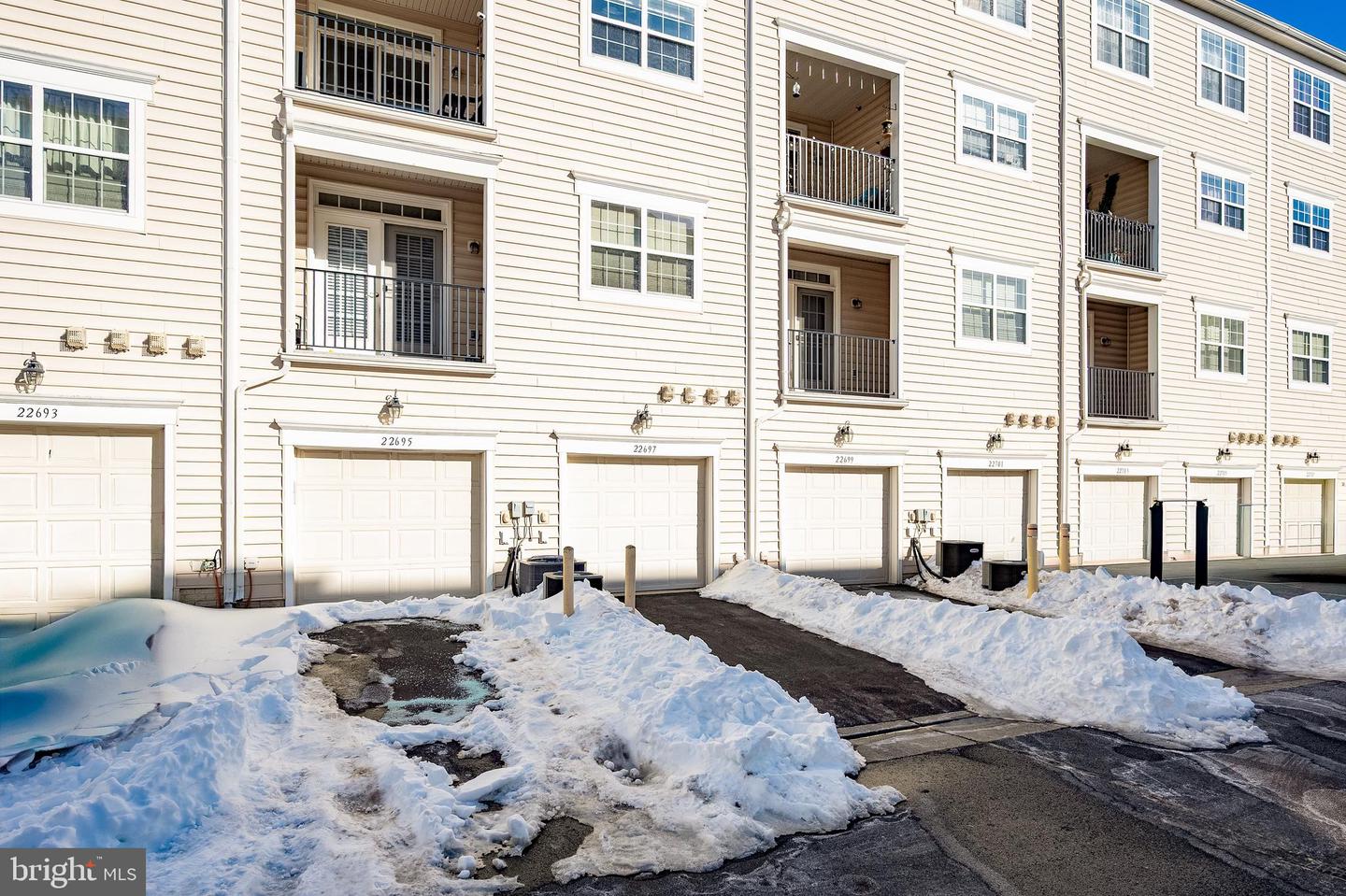 22697 VERDE GATE, BRAMBLETON, Virginia 20148, 3 Bedrooms Bedrooms, ,2 BathroomsBathrooms,Residential,For sale,22697 VERDE GATE,VALO2113368 MLS # VALO2113368