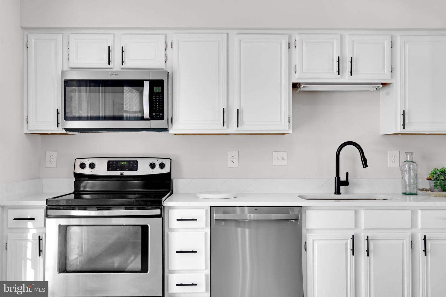 9005 TRIPLE RIDGE RD, FAIRFAX STATION, Virginia 22039, 4 Bedrooms Bedrooms, ,3 BathroomsBathrooms,Residential,For sale,9005 TRIPLE RIDGE RD,VAFX2284202 MLS # VAFX2284202