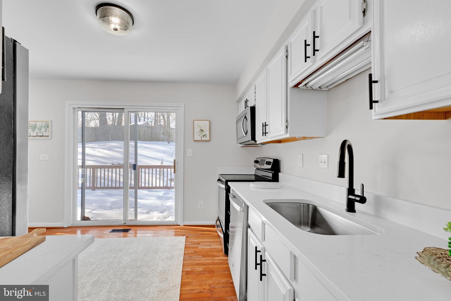 9005 TRIPLE RIDGE RD, FAIRFAX STATION, Virginia 22039, 4 Bedrooms Bedrooms, ,3 BathroomsBathrooms,Residential,For sale,9005 TRIPLE RIDGE RD,VAFX2284202 MLS # VAFX2284202