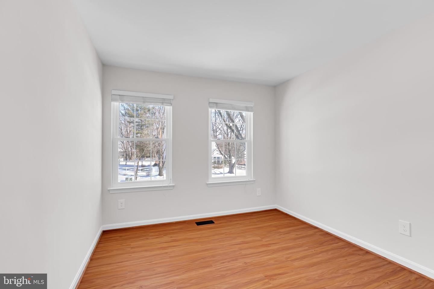 9005 TRIPLE RIDGE RD, FAIRFAX STATION, Virginia 22039, 4 Bedrooms Bedrooms, ,3 BathroomsBathrooms,Residential,For sale,9005 TRIPLE RIDGE RD,VAFX2284202 MLS # VAFX2284202