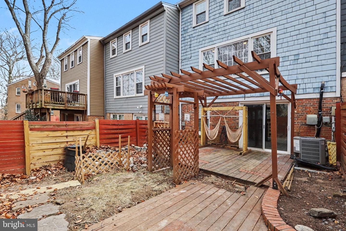 1214 FOX RUN PL, WOODBRIDGE, Virginia 22191, 3 Bedrooms Bedrooms, ,3 BathroomsBathrooms,Residential,For sale,1214 FOX RUN PL,VAPW2109954 MLS # VAPW2109954