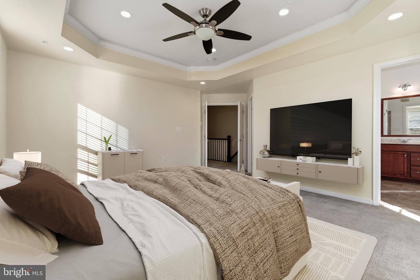 43053 THOROUGHFARE GAP TER, ASHBURN, Virginia 20148, 3 Bedrooms Bedrooms, ,2 BathroomsBathrooms,Residential,For sale,43053 THOROUGHFARE GAP TER,VALO2113324 MLS # VALO2113324