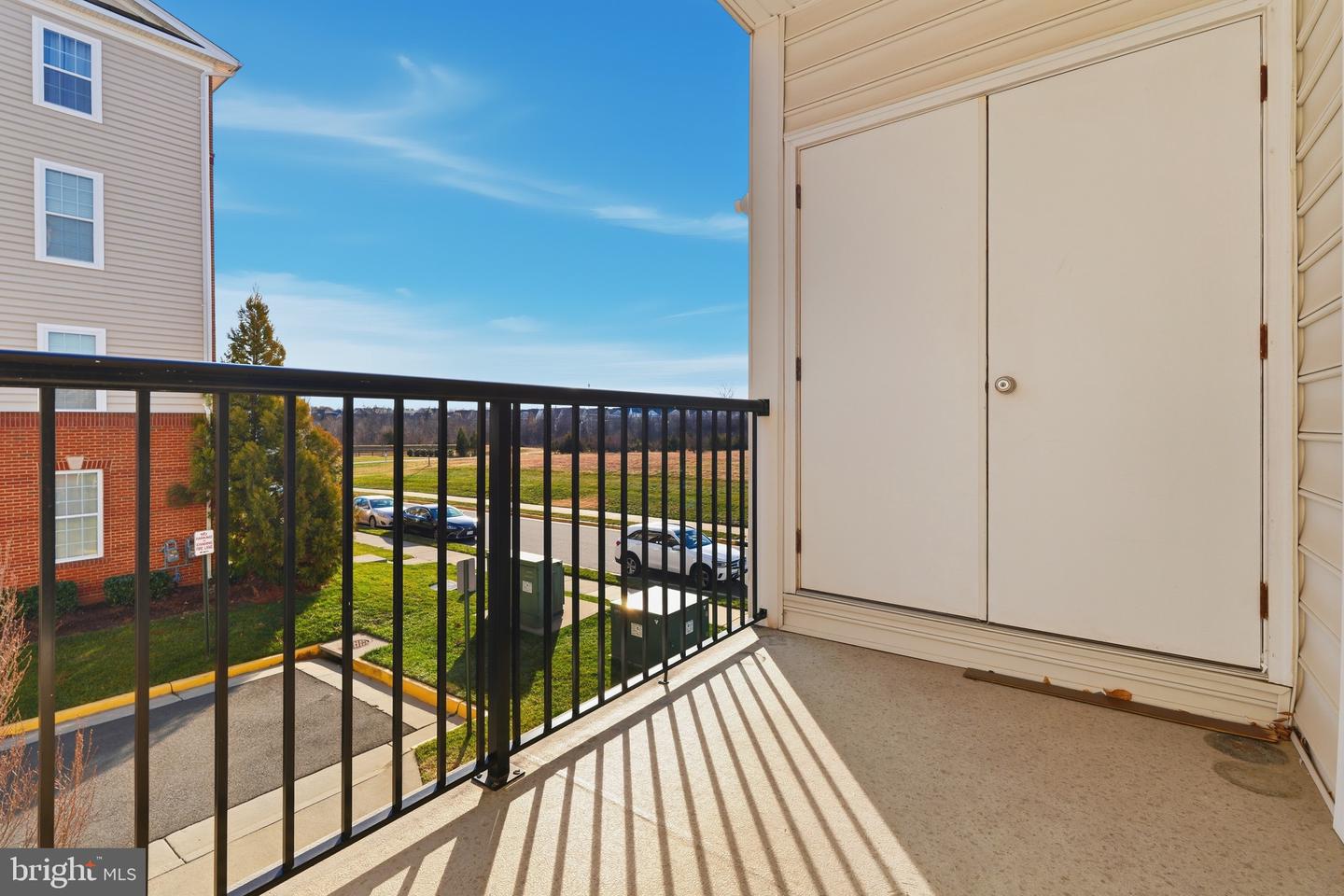 43053 THOROUGHFARE GAP TER, ASHBURN, Virginia 20148, 3 Bedrooms Bedrooms, ,2 BathroomsBathrooms,Residential,For sale,43053 THOROUGHFARE GAP TER,VALO2113324 MLS # VALO2113324