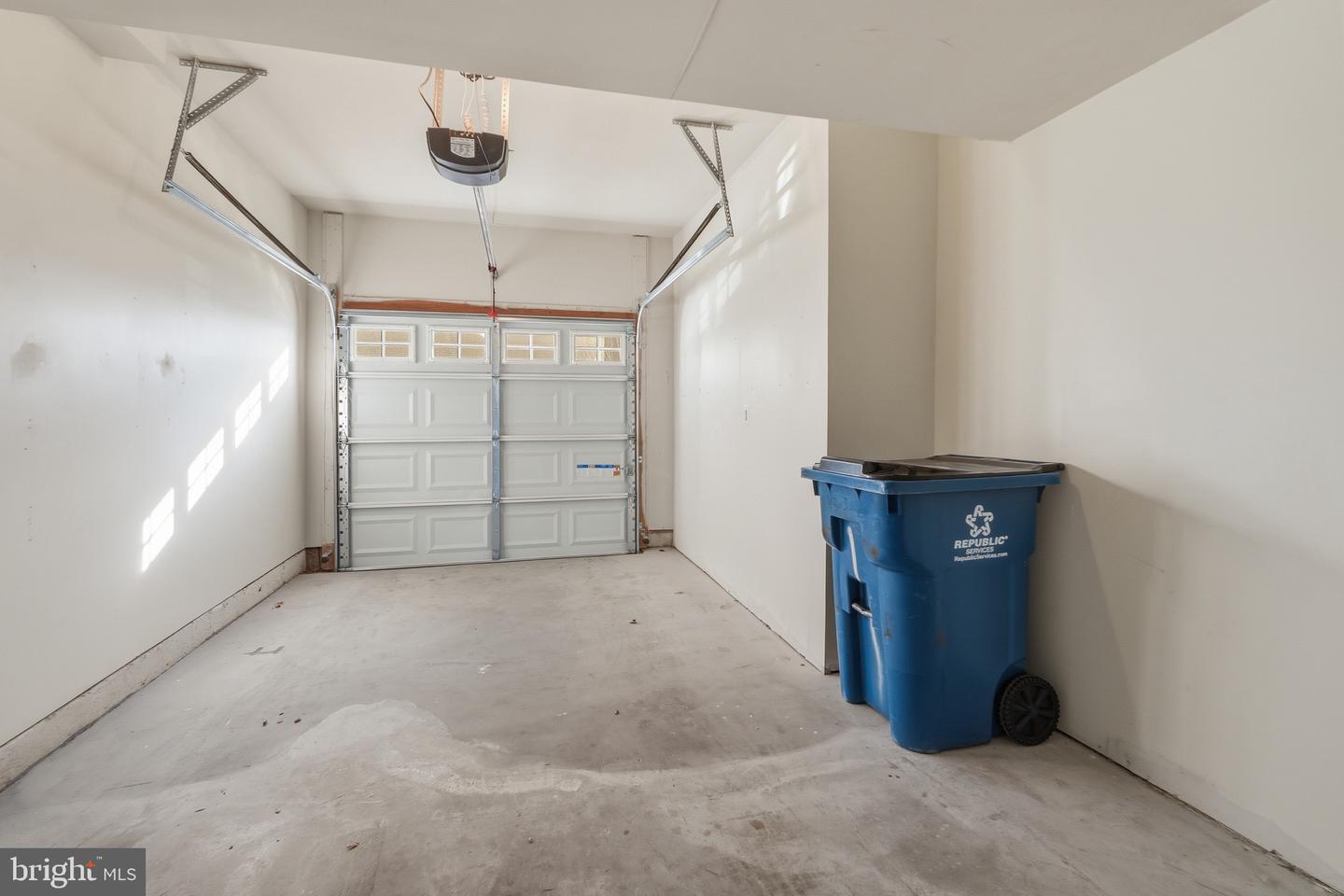 43053 THOROUGHFARE GAP TER, ASHBURN, Virginia 20148, 3 Bedrooms Bedrooms, ,2 BathroomsBathrooms,Residential,For sale,43053 THOROUGHFARE GAP TER,VALO2113324 MLS # VALO2113324