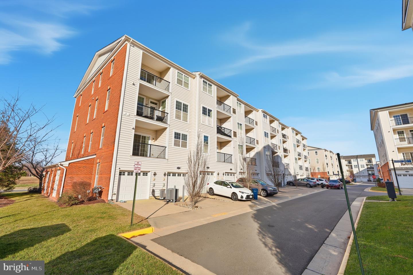 43053 THOROUGHFARE GAP TER, ASHBURN, Virginia 20148, 3 Bedrooms Bedrooms, ,2 BathroomsBathrooms,Residential,For sale,43053 THOROUGHFARE GAP TER,VALO2113324 MLS # VALO2113324