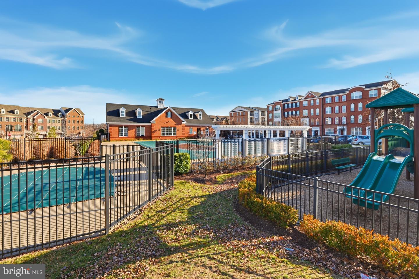 43053 THOROUGHFARE GAP TER, ASHBURN, Virginia 20148, 3 Bedrooms Bedrooms, ,2 BathroomsBathrooms,Residential,For sale,43053 THOROUGHFARE GAP TER,VALO2113324 MLS # VALO2113324