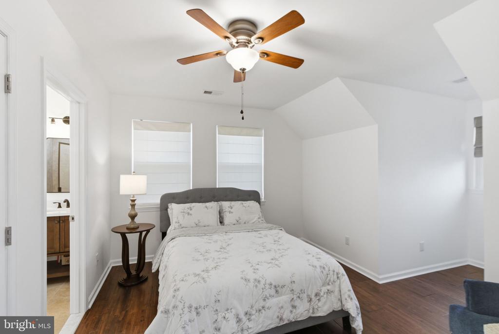 4460 SCOTTS RD, MARSHALL, Virginia, 4 Bedrooms Bedrooms, ,4 BathroomsBathrooms,Residential,4460 SCOTTS RD,VAFQ2019808 MLS # VAFQ2019808