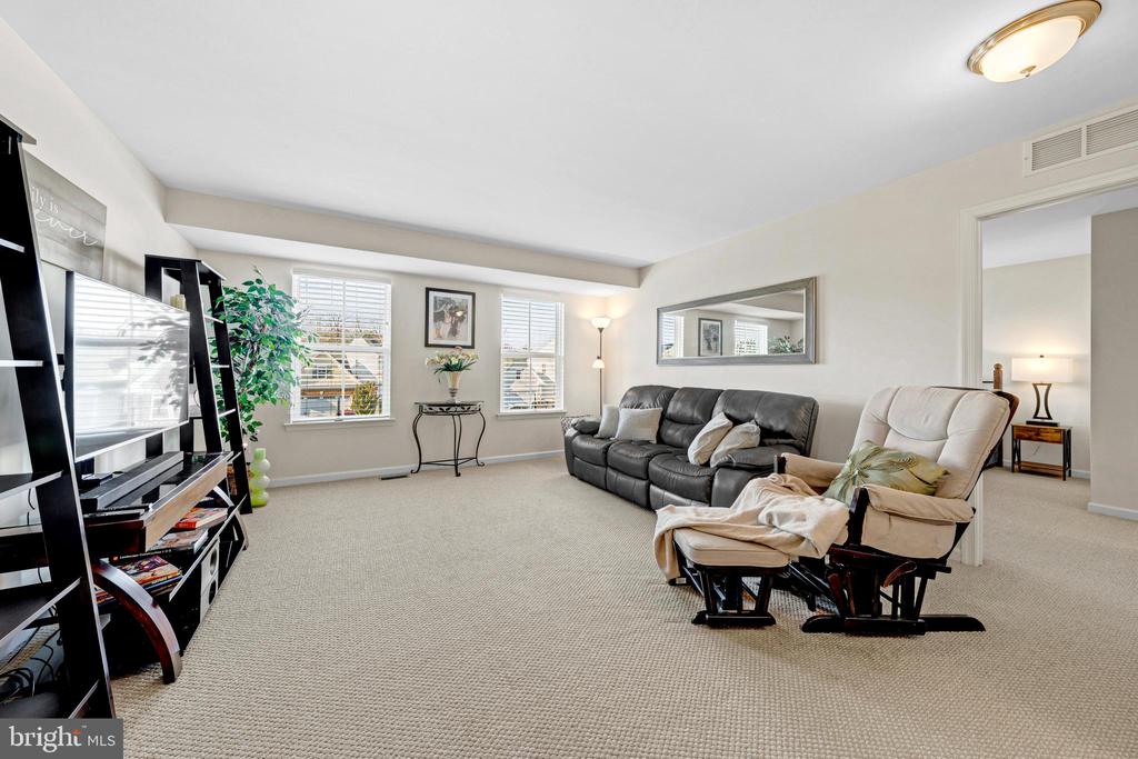 7137 SHEPHERDSTOWN RD, WARRENTON, Virginia, 4 Bedrooms Bedrooms, ,4 BathroomsBathrooms,Residential,7137 SHEPHERDSTOWN RD,VAFQ2020116 MLS # VAFQ2020116