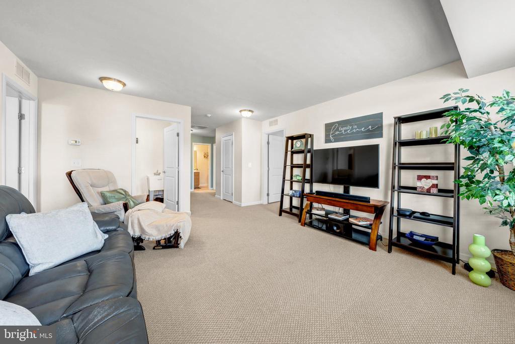 7137 SHEPHERDSTOWN RD, WARRENTON, Virginia, 4 Bedrooms Bedrooms, ,4 BathroomsBathrooms,Residential,7137 SHEPHERDSTOWN RD,VAFQ2020116 MLS # VAFQ2020116