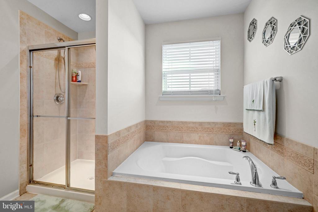 7137 SHEPHERDSTOWN RD, WARRENTON, Virginia, 4 Bedrooms Bedrooms, ,4 BathroomsBathrooms,Residential,7137 SHEPHERDSTOWN RD,VAFQ2020116 MLS # VAFQ2020116