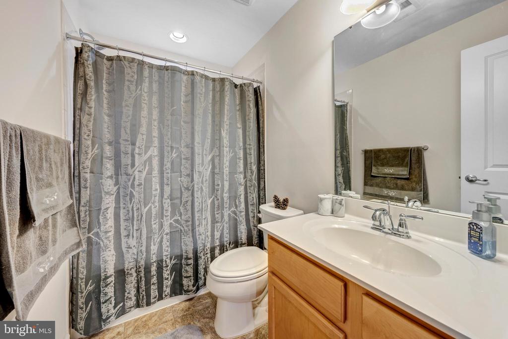 7137 SHEPHERDSTOWN RD, WARRENTON, Virginia, 4 Bedrooms Bedrooms, ,4 BathroomsBathrooms,Residential,7137 SHEPHERDSTOWN RD,VAFQ2020116 MLS # VAFQ2020116