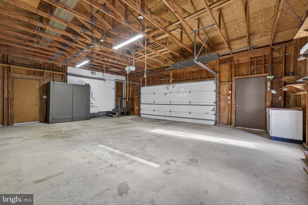 6030 SNOW MOUNTAIN RD, BROAD RUN, Virginia, 4 Bedrooms Bedrooms, ,3 BathroomsBathrooms,Residential,6030 SNOW MOUNTAIN RD,VAFQ2020172 MLS # VAFQ2020172