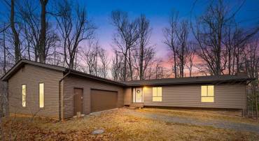 6030 SNOW MOUNTAIN RD, BROAD RUN, Virginia, 4 Bedrooms Bedrooms, ,3 BathroomsBathrooms,Residential,6030 SNOW MOUNTAIN RD,VAFQ2020172 MLS # VAFQ2020172