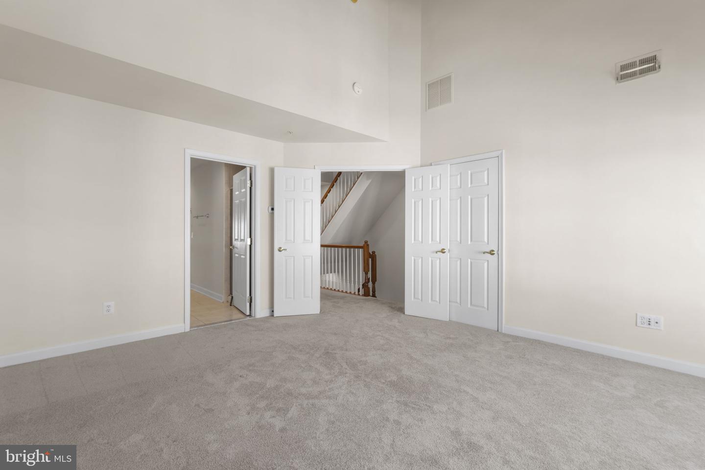 8882 ASHGROVE HOUSE LN, VIENNA, Virginia 22182, 3 Bedrooms Bedrooms, ,3 BathroomsBathrooms,Residential,For sale,8882 ASHGROVE HOUSE LN,VAFX2284282 MLS # VAFX2284282