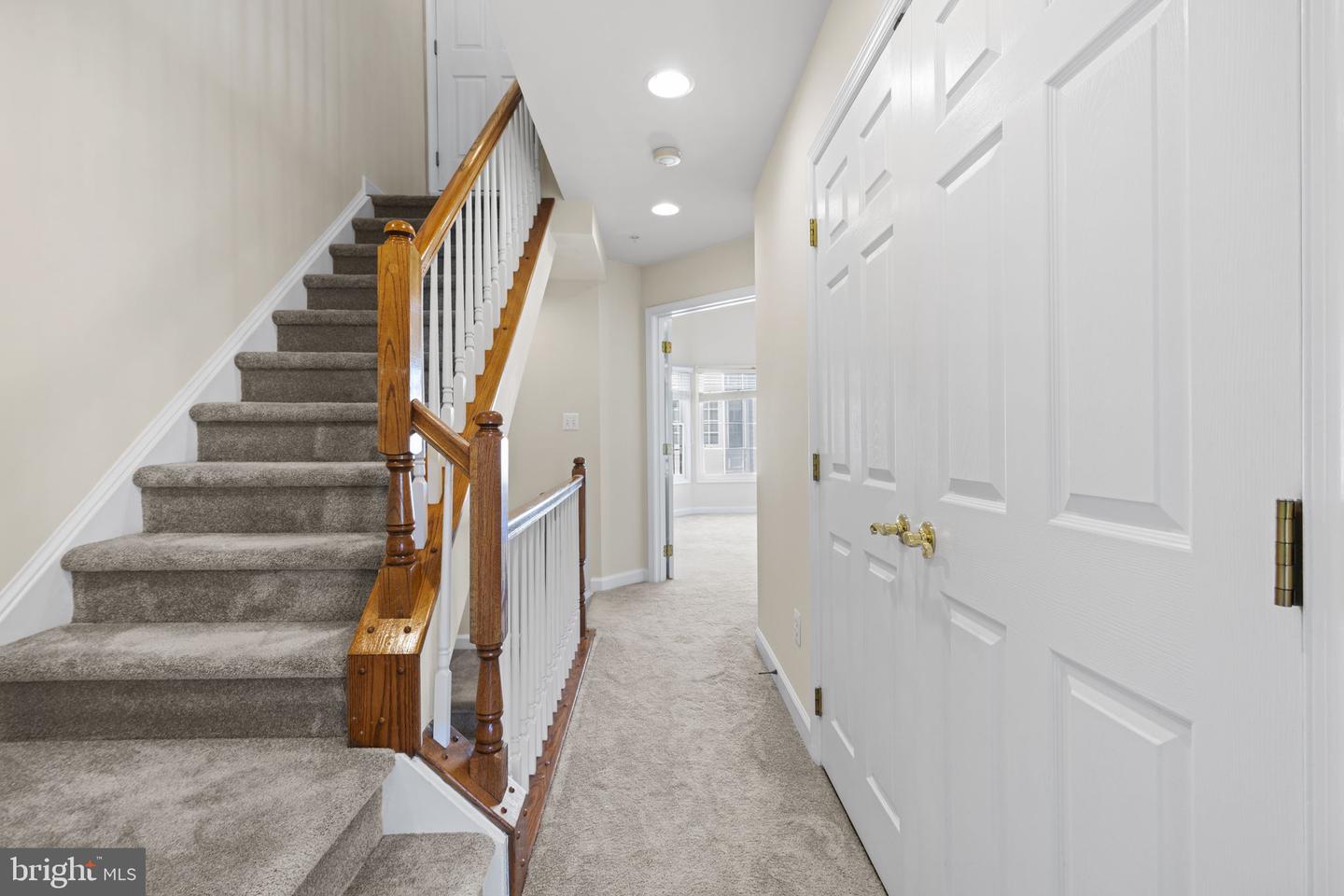 8882 ASHGROVE HOUSE LN, VIENNA, Virginia 22182, 3 Bedrooms Bedrooms, ,3 BathroomsBathrooms,Residential,For sale,8882 ASHGROVE HOUSE LN,VAFX2284282 MLS # VAFX2284282