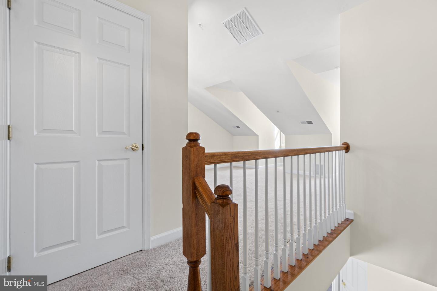 8882 ASHGROVE HOUSE LN, VIENNA, Virginia 22182, 3 Bedrooms Bedrooms, ,3 BathroomsBathrooms,Residential,For sale,8882 ASHGROVE HOUSE LN,VAFX2284282 MLS # VAFX2284282