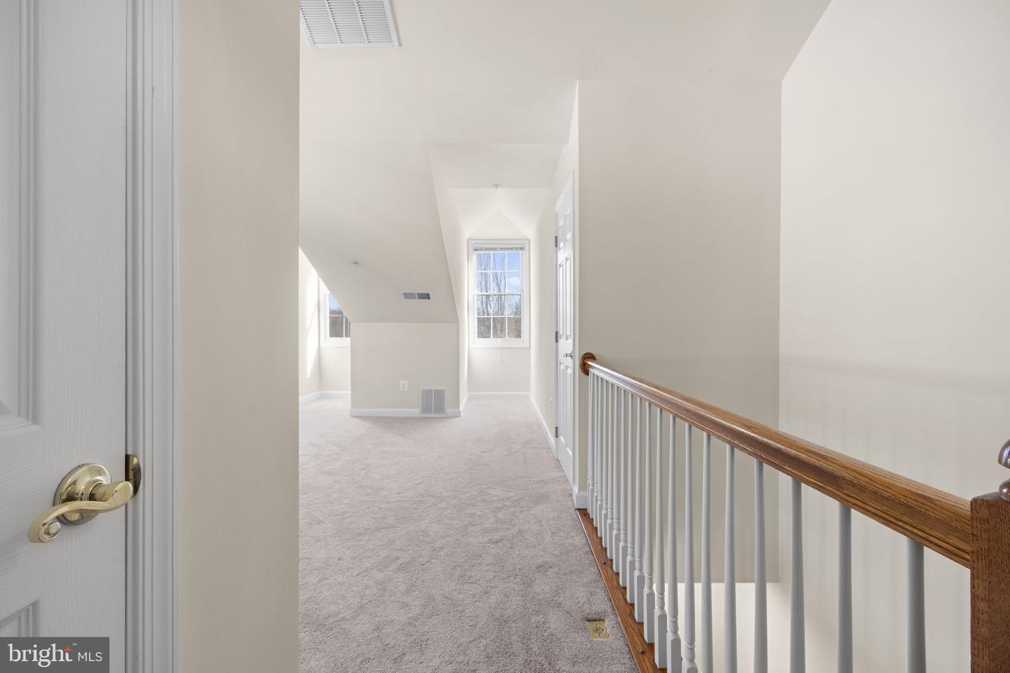 8882 ASHGROVE HOUSE LN, VIENNA, Virginia 22182, 3 Bedrooms Bedrooms, ,3 BathroomsBathrooms,Residential,For sale,8882 ASHGROVE HOUSE LN,VAFX2284282 MLS # VAFX2284282