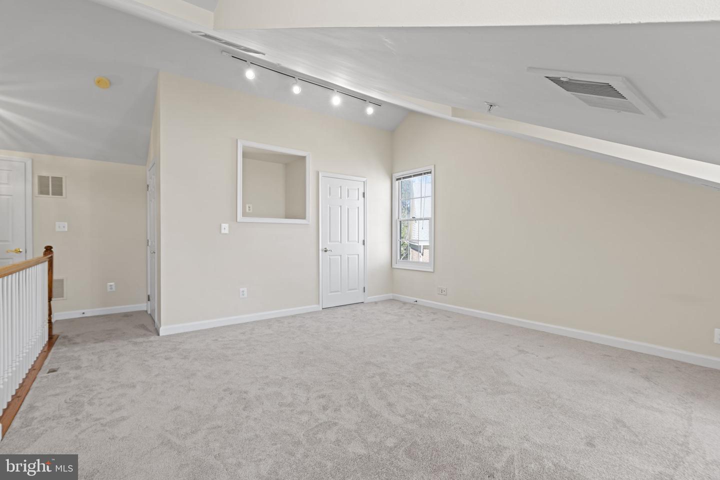 8882 ASHGROVE HOUSE LN, VIENNA, Virginia 22182, 3 Bedrooms Bedrooms, ,3 BathroomsBathrooms,Residential,For sale,8882 ASHGROVE HOUSE LN,VAFX2284282 MLS # VAFX2284282