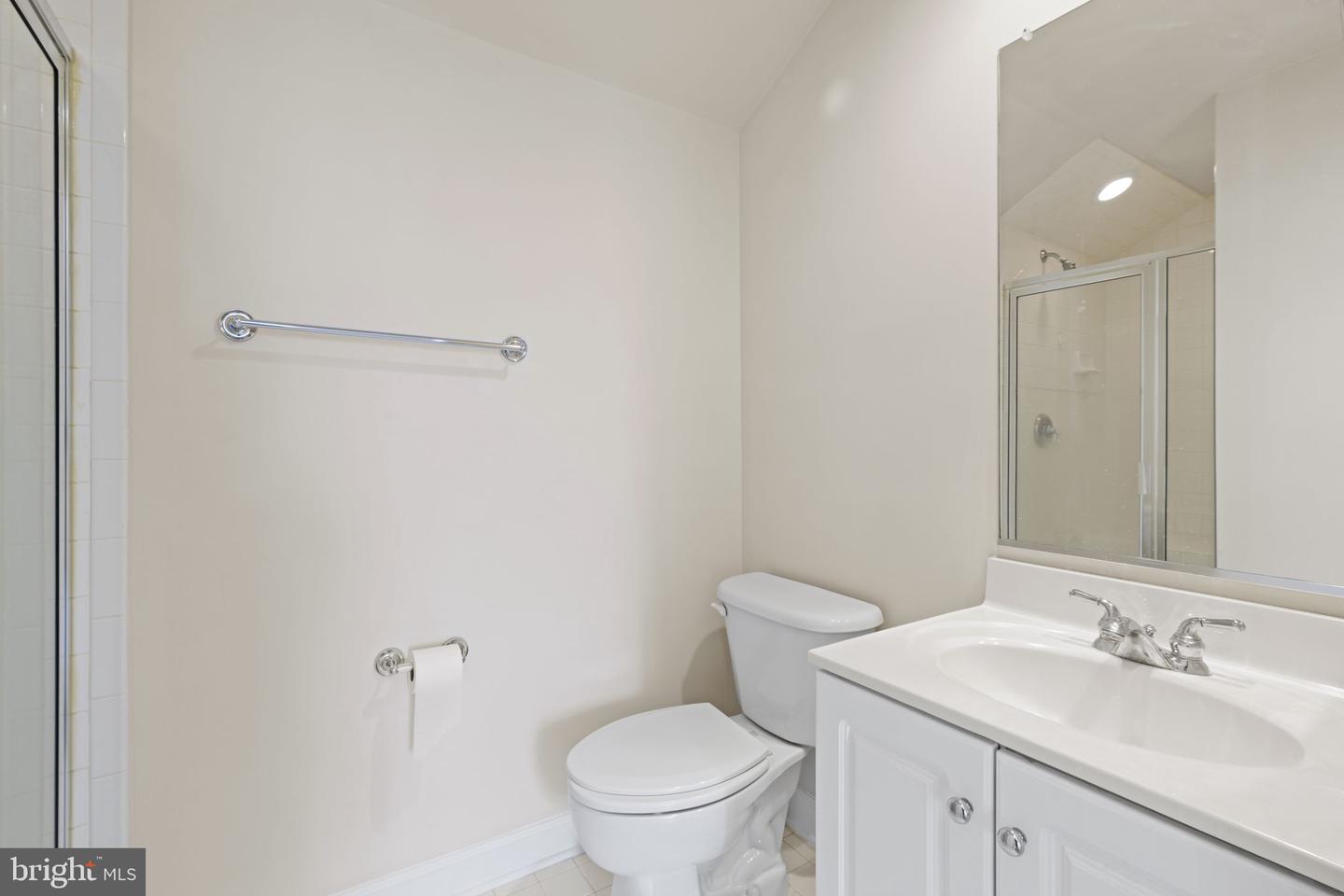 8882 ASHGROVE HOUSE LN, VIENNA, Virginia 22182, 3 Bedrooms Bedrooms, ,3 BathroomsBathrooms,Residential,For sale,8882 ASHGROVE HOUSE LN,VAFX2284282 MLS # VAFX2284282