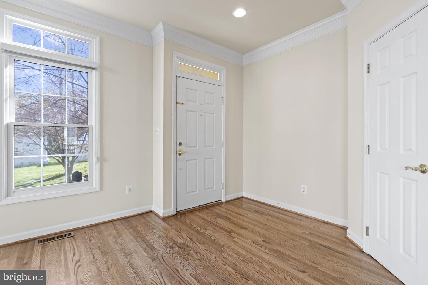 8882 ASHGROVE HOUSE LN, VIENNA, Virginia 22182, 3 Bedrooms Bedrooms, ,3 BathroomsBathrooms,Residential,For sale,8882 ASHGROVE HOUSE LN,VAFX2284282 MLS # VAFX2284282