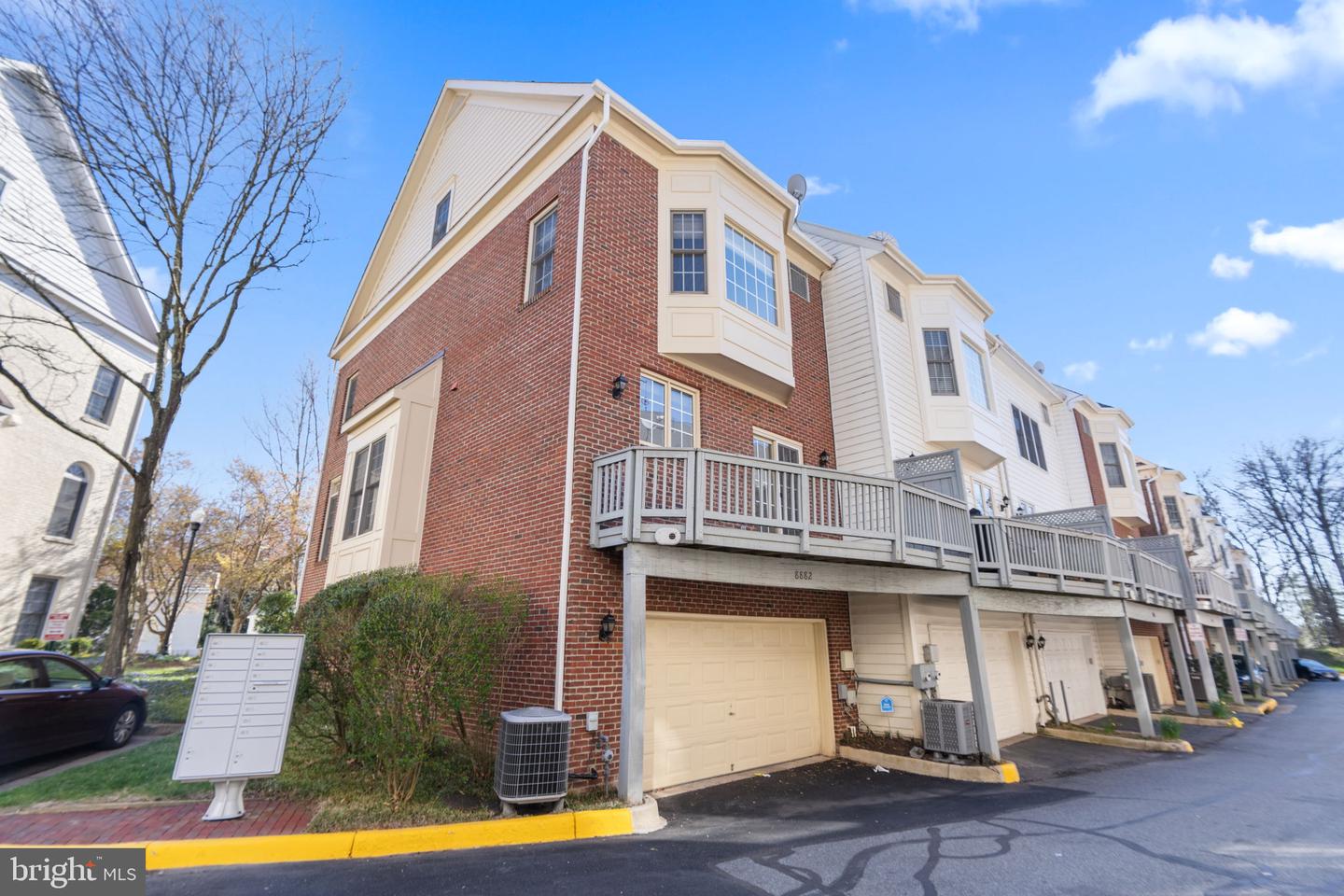 8882 ASHGROVE HOUSE LN, VIENNA, Virginia 22182, 3 Bedrooms Bedrooms, ,3 BathroomsBathrooms,Residential,For sale,8882 ASHGROVE HOUSE LN,VAFX2284282 MLS # VAFX2284282