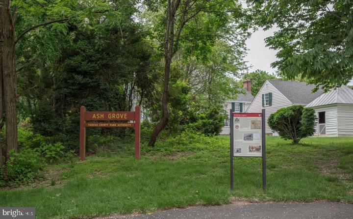 8882 ASHGROVE HOUSE LN, VIENNA, Virginia 22182, 3 Bedrooms Bedrooms, ,3 BathroomsBathrooms,Residential,For sale,8882 ASHGROVE HOUSE LN,VAFX2284282 MLS # VAFX2284282