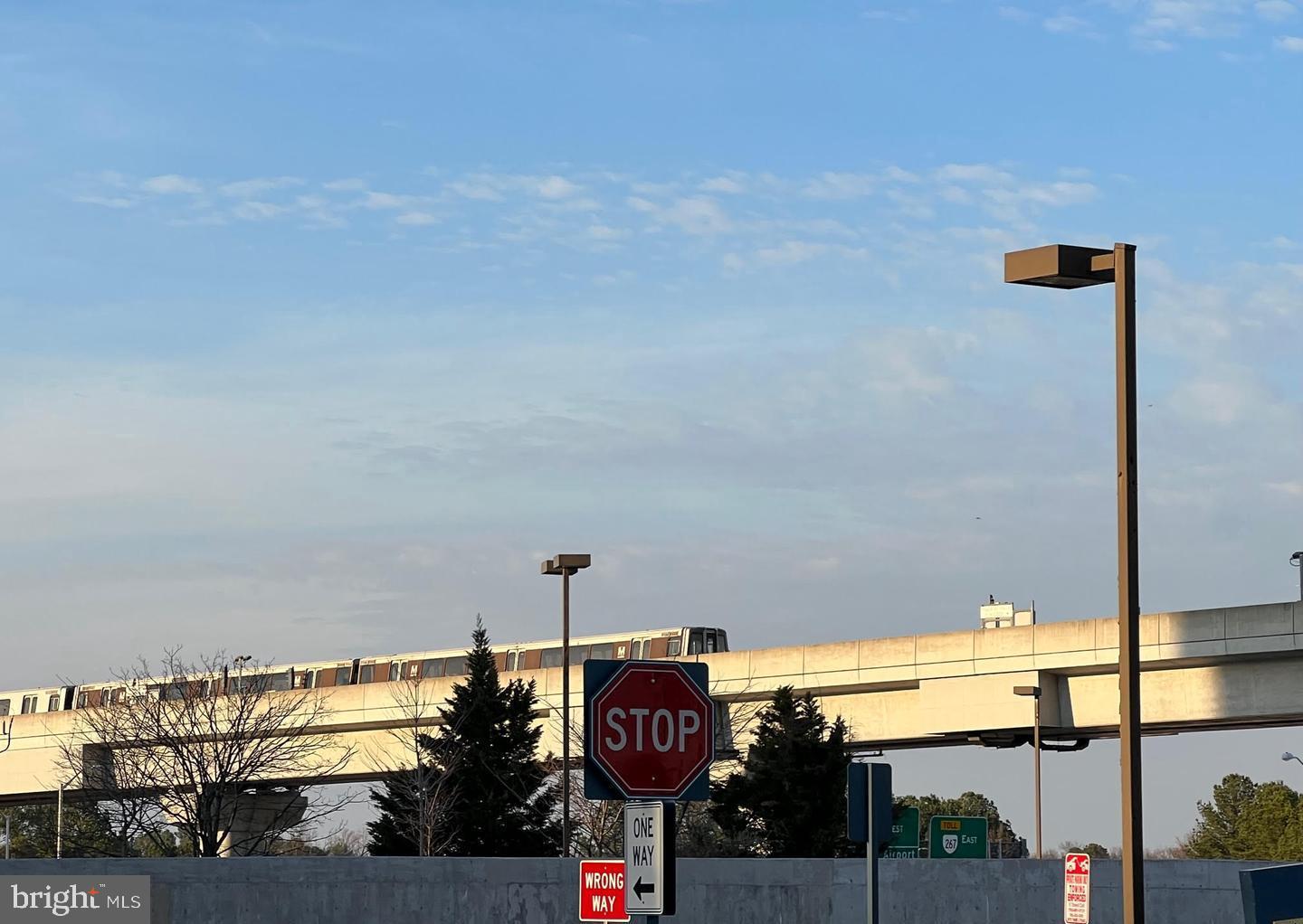 8882 ASHGROVE HOUSE LN, VIENNA, Virginia 22182, 3 Bedrooms Bedrooms, ,3 BathroomsBathrooms,Residential,For sale,8882 ASHGROVE HOUSE LN,VAFX2284282 MLS # VAFX2284282