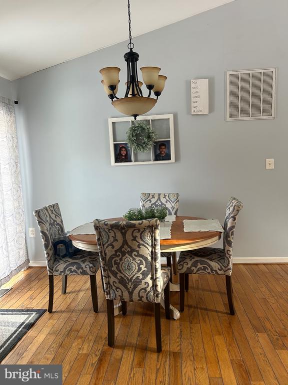 18097 WATERLOO RD, AMISSVILLE, Virginia 20106, 3 Bedrooms Bedrooms, ,3 BathroomsBathrooms,Residential,18097 WATERLOO RD,VACU2012520 MLS # VACU2012520