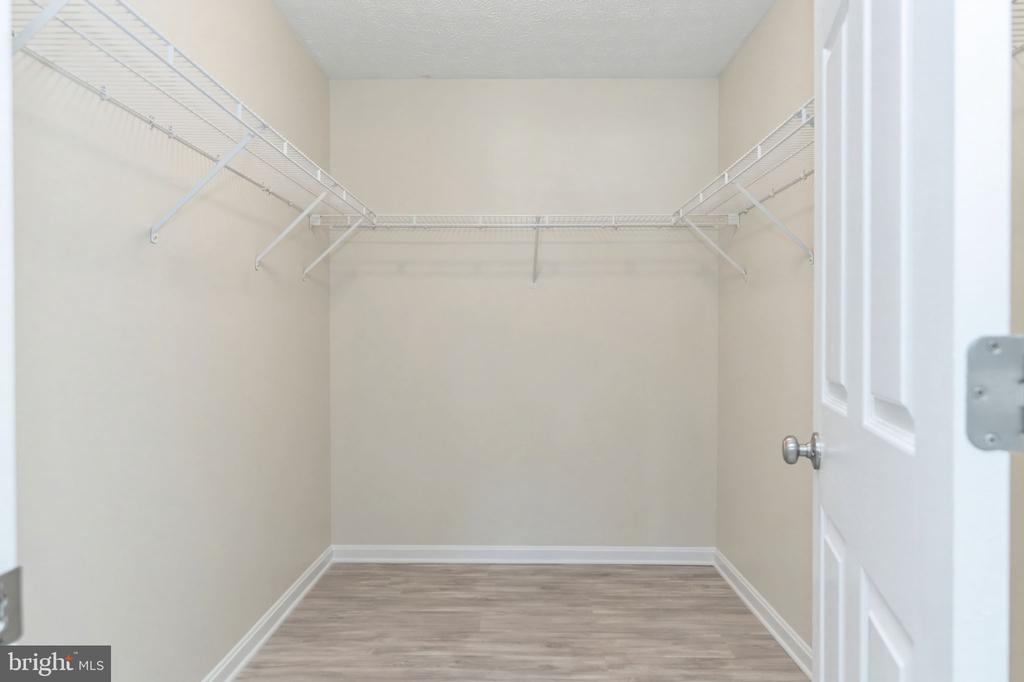 6100 SUNNY MEADOWS DR, FREDERICKSBURG, Virginia 22407, 4 Bedrooms Bedrooms, ,2 BathroomsBathrooms,Residential,6100 SUNNY MEADOWS DR,VASP2038594 MLS # VASP2038594