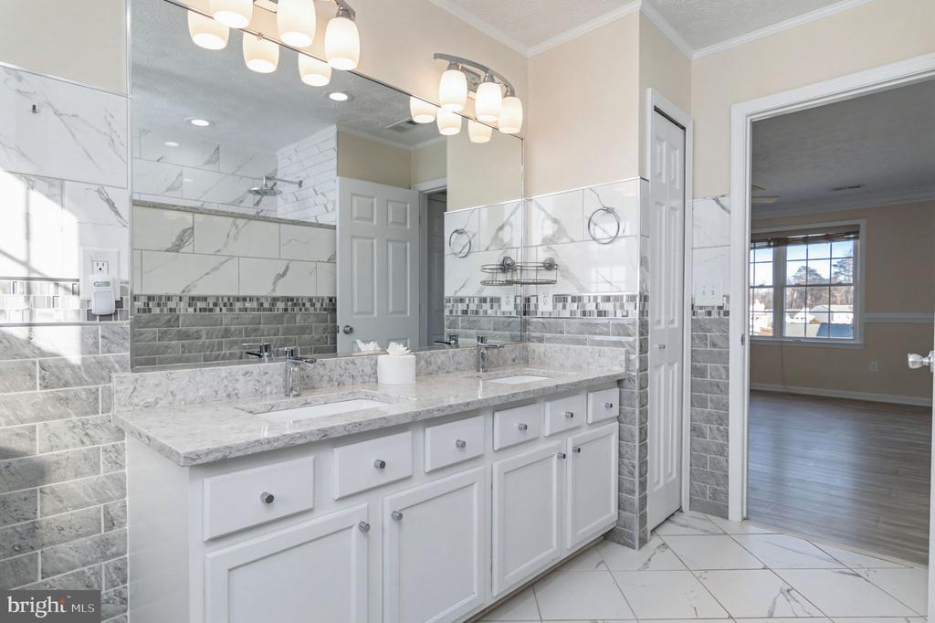 6100 SUNNY MEADOWS DR, FREDERICKSBURG, Virginia 22407, 4 Bedrooms Bedrooms, ,2 BathroomsBathrooms,Residential,6100 SUNNY MEADOWS DR,VASP2038594 MLS # VASP2038594