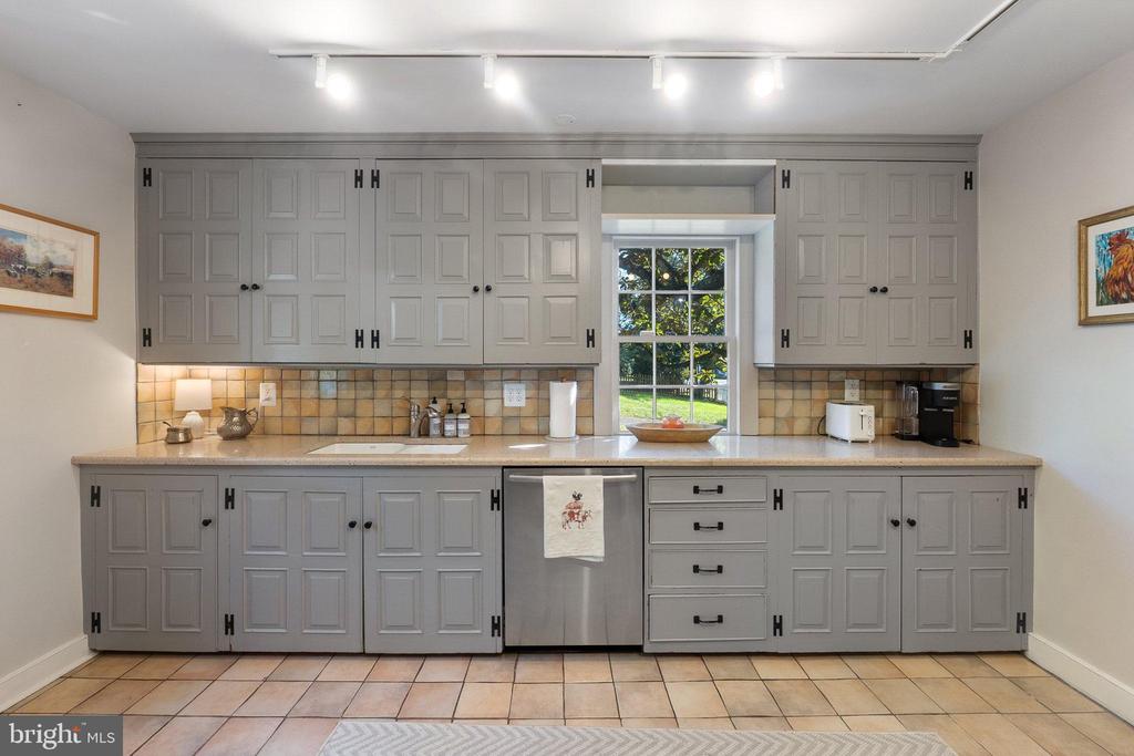 677 FEDERAL ST, PARIS, Virginia, ,1 BathroomBathrooms,Residential,677 FEDERAL ST,VAFQ2020264 MLS # VAFQ2020264