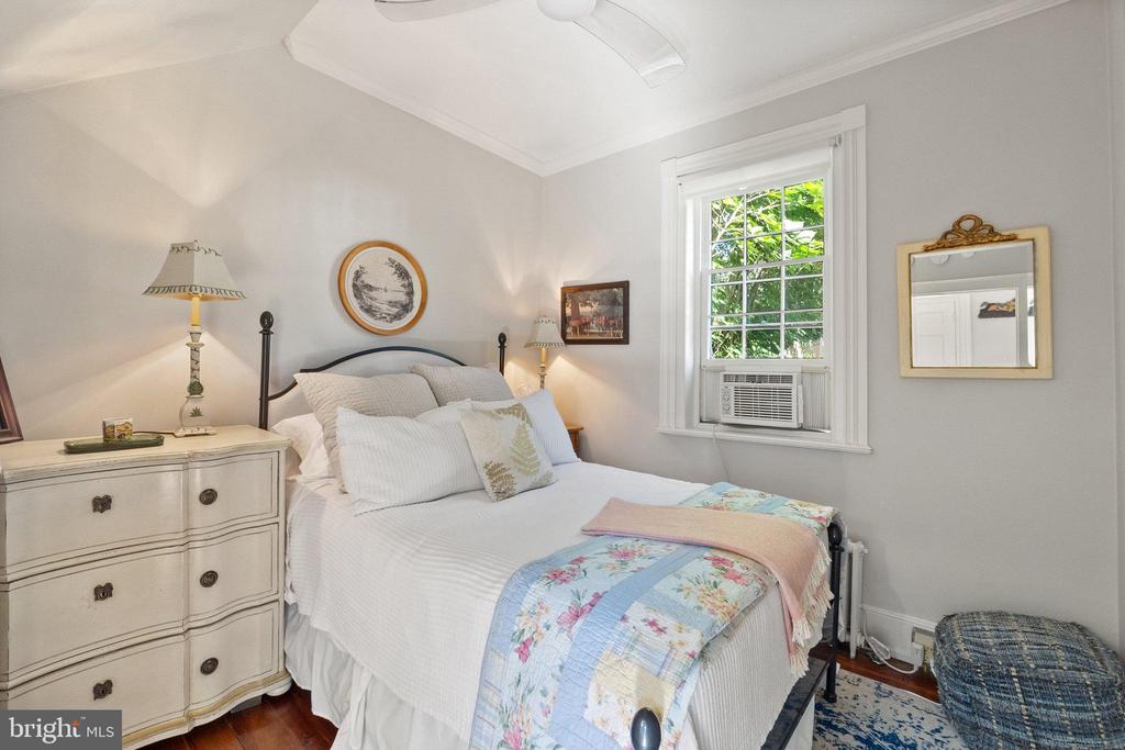 677 FEDERAL ST, PARIS, Virginia, ,1 BathroomBathrooms,Residential,677 FEDERAL ST,VAFQ2020264 MLS # VAFQ2020264