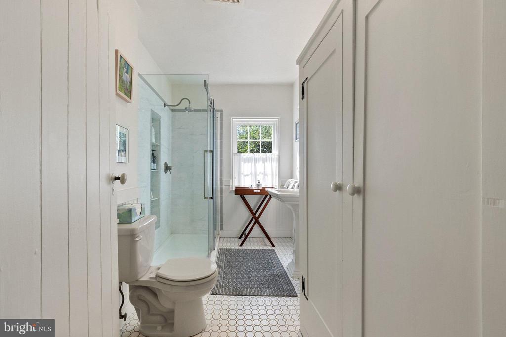 677 FEDERAL ST, PARIS, Virginia, ,1 BathroomBathrooms,Residential,677 FEDERAL ST,VAFQ2020264 MLS # VAFQ2020264