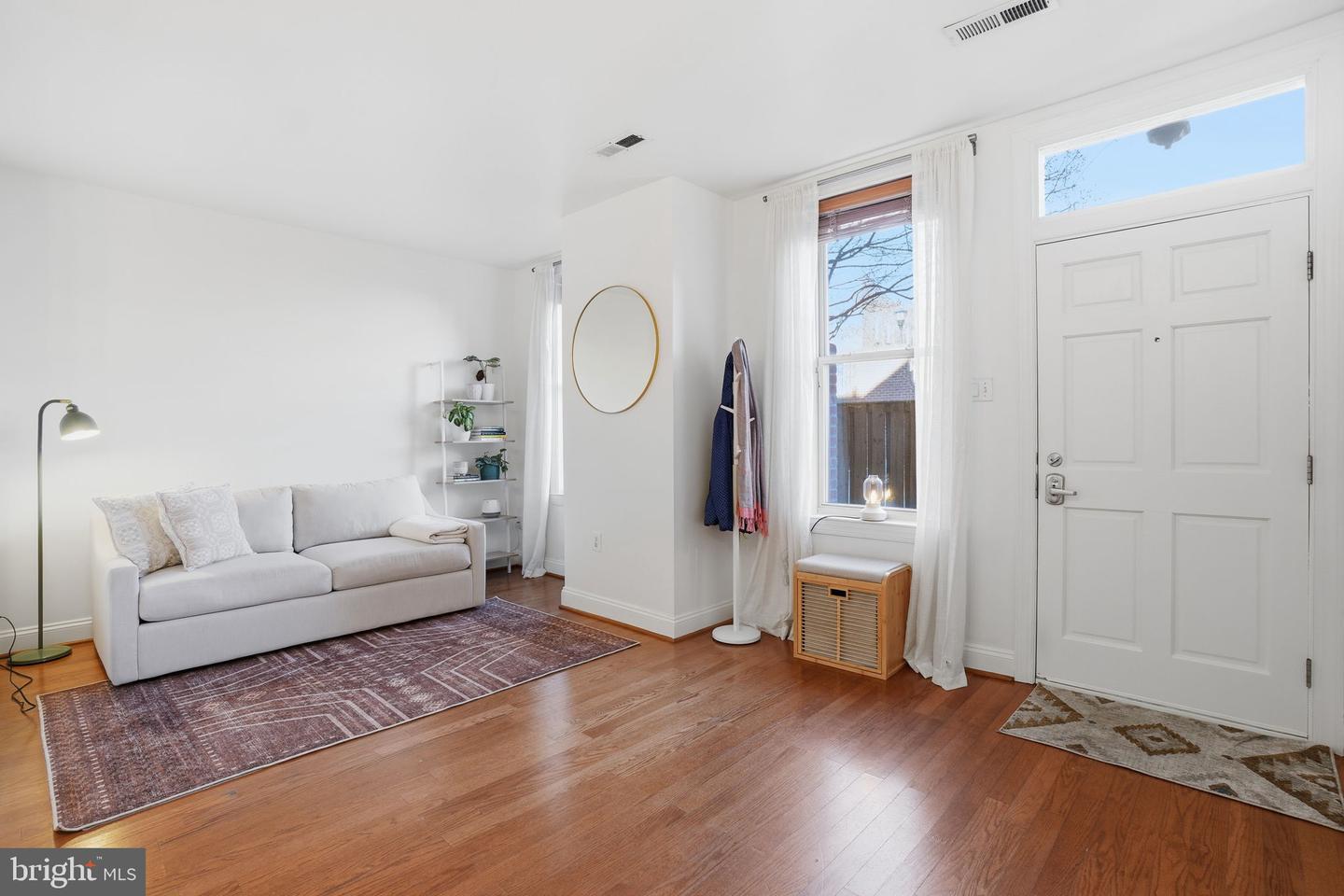 20 15TH ST NE #20, WASHINGTON, District Of Columbia 20002, 1 Bedroom Bedrooms, ,1 BathroomBathrooms,Residential,For sale,20 15TH ST NE #20,DCDC2239922 MLS # DCDC2239922