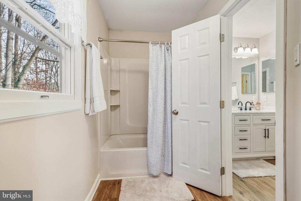 207 SPOTSWOOD RD, LOCUST GROVE, Virginia 22508, 4 Bedrooms Bedrooms, ,2 BathroomsBathrooms,Residential,207 SPOTSWOOD RD,VAOR2013236 MLS # VAOR2013236