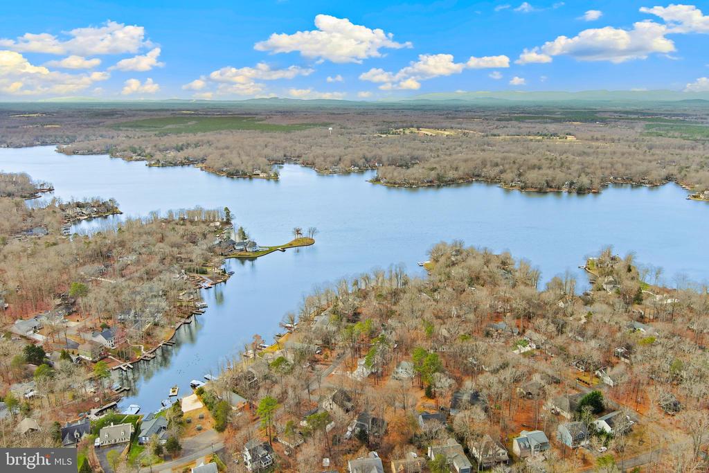 207 SPOTSWOOD RD, LOCUST GROVE, Virginia 22508, 4 Bedrooms Bedrooms, ,2 BathroomsBathrooms,Residential,207 SPOTSWOOD RD,VAOR2013236 MLS # VAOR2013236