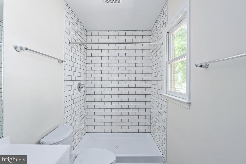 303 MT PLEASANT DR, LOCUST GROVE, Virginia 22508, 3 Bedrooms Bedrooms, ,2 BathroomsBathrooms,Residential,303 MT PLEASANT DR,VAOR2013238 MLS # VAOR2013238