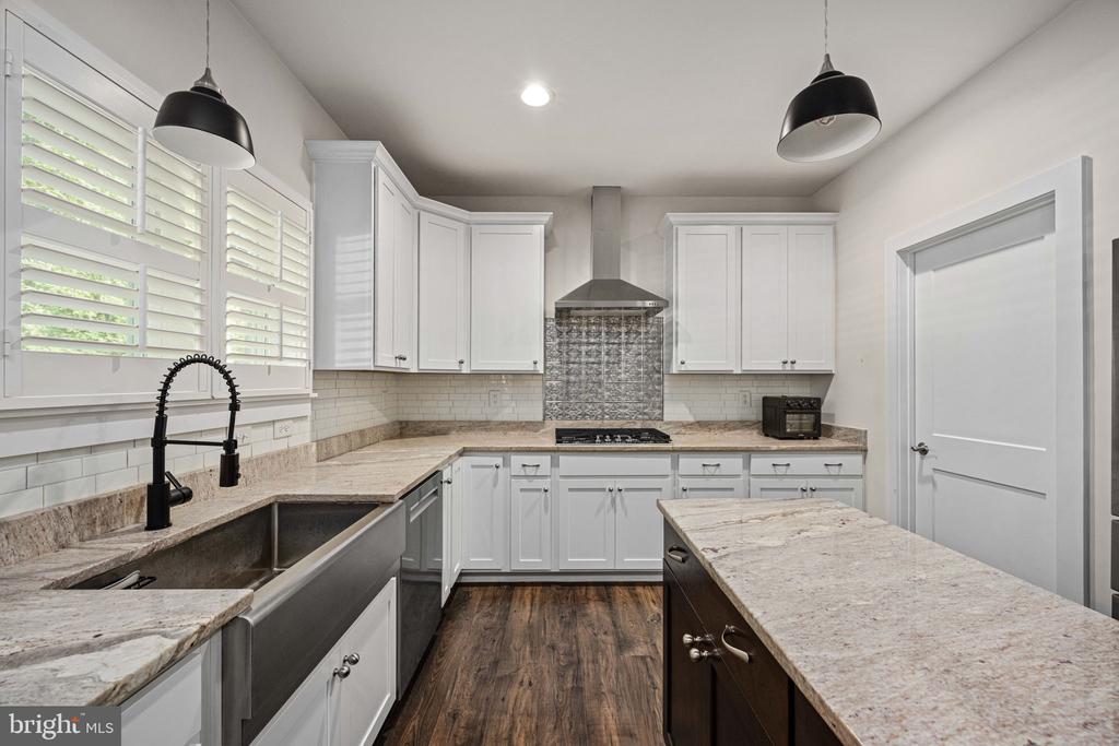 13201 BROOKE RIDGE LN, SPOTSYLVANIA, Virginia 22551, 5 Bedrooms Bedrooms, ,4 BathroomsBathrooms,Residential,13201 BROOKE RIDGE LN,VASP2039052 MLS # VASP2039052