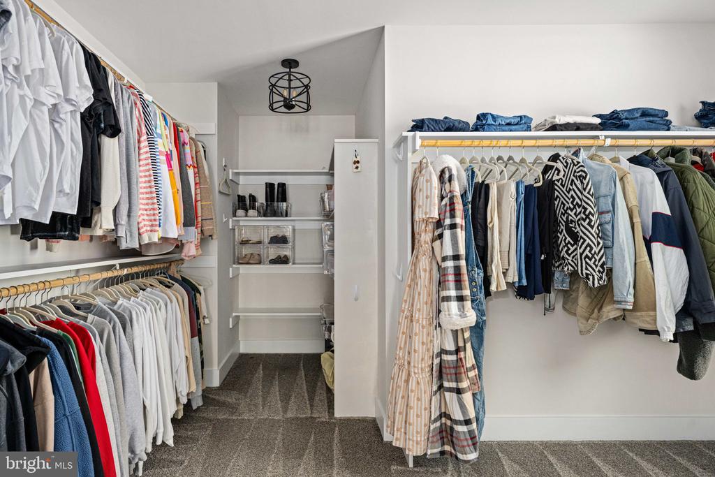 13201 BROOKE RIDGE LN, SPOTSYLVANIA, Virginia 22551, 5 Bedrooms Bedrooms, ,4 BathroomsBathrooms,Residential,13201 BROOKE RIDGE LN,VASP2039052 MLS # VASP2039052