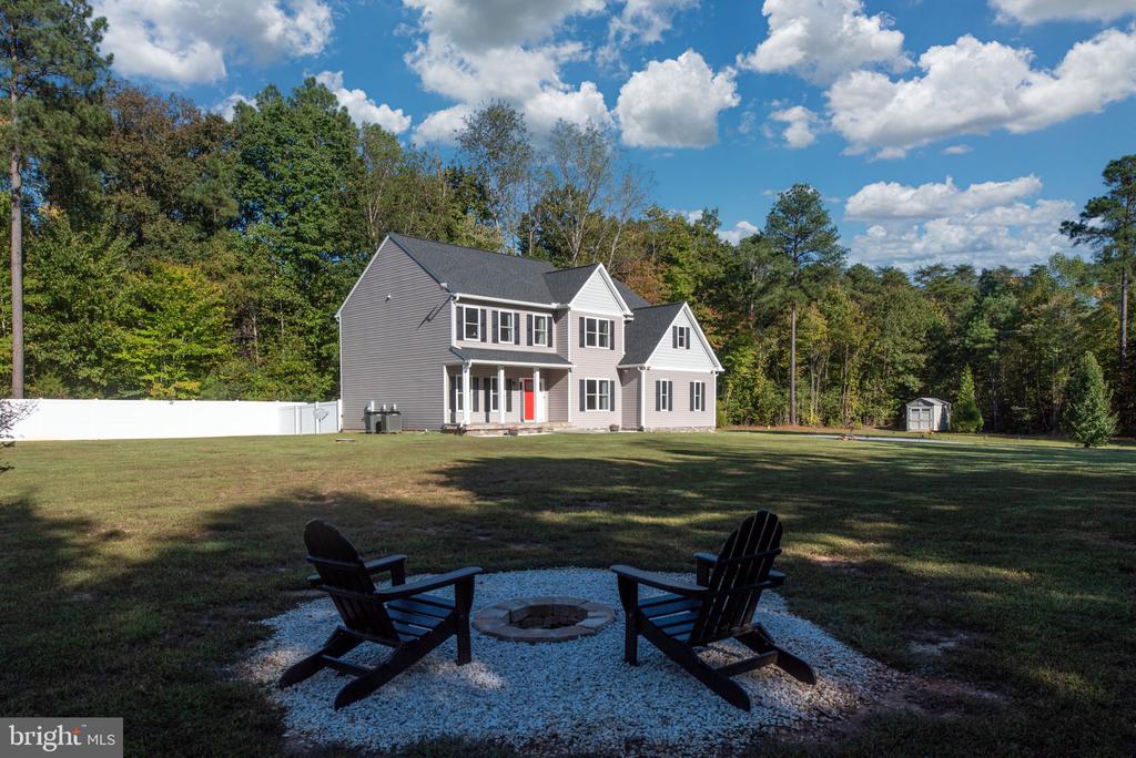 13201 BROOKE RIDGE LN, SPOTSYLVANIA, Virginia 22551, 5 Bedrooms Bedrooms, ,4 BathroomsBathrooms,Residential,13201 BROOKE RIDGE LN,VASP2039052 MLS # VASP2039052