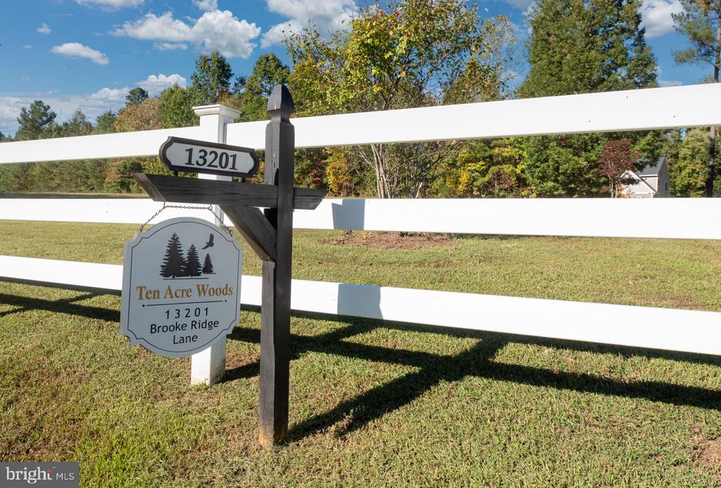 13201 BROOKE RIDGE LN, SPOTSYLVANIA, Virginia 22551, 5 Bedrooms Bedrooms, ,4 BathroomsBathrooms,Residential,13201 BROOKE RIDGE LN,VASP2039052 MLS # VASP2039052