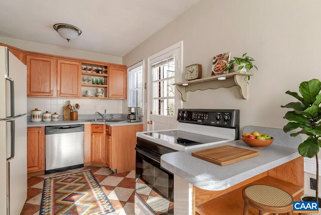 1006 HOLMES AVE, CHARLOTTESVILLE, Virginia 22901, 3 Bedrooms Bedrooms, ,1 BathroomBathrooms,Residential,1006 HOLMES AVE,672924 MLS # 672924