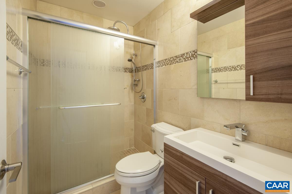 137 HESSIAN HILLS CIR, CHARLOTTESVILLE, Virginia 22901, 2 Bedrooms Bedrooms, ,1 BathroomBathrooms,Residential,137 HESSIAN HILLS CIR,672937 MLS # 672937