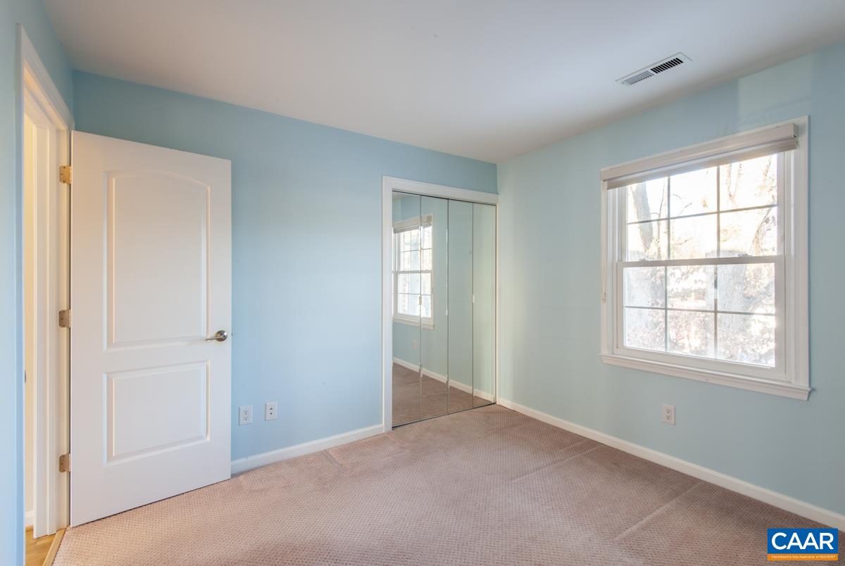 137 HESSIAN HILLS CIR, CHARLOTTESVILLE, Virginia 22901, 2 Bedrooms Bedrooms, ,1 BathroomBathrooms,Residential,137 HESSIAN HILLS CIR,672937 MLS # 672937