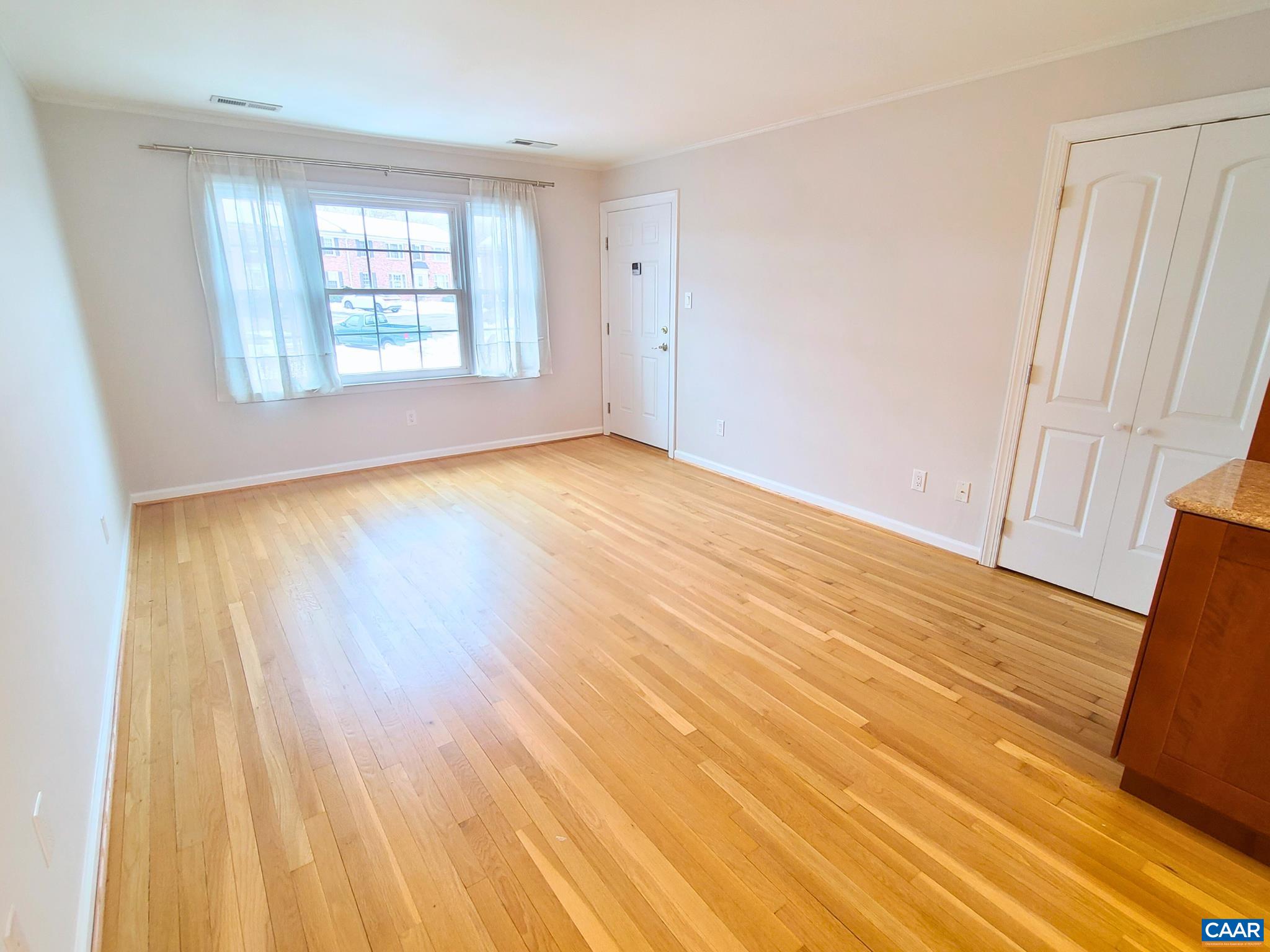 137 HESSIAN HILLS CIR, CHARLOTTESVILLE, Virginia 22901, 2 Bedrooms Bedrooms, ,1 BathroomBathrooms,Residential,137 HESSIAN HILLS CIR,672937 MLS # 672937