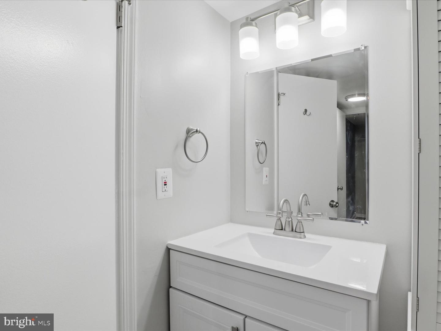 108-A N BEDFORD ST #A, ARLINGTON, Virginia 22201, 1 Bedroom Bedrooms, ,1 BathroomBathrooms,Residential,For sale,108-A N BEDFORD ST #A,VAAR2067620 MLS # VAAR2067620